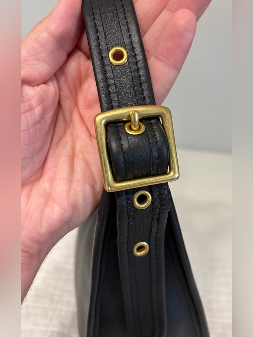 Vintage Coach Janice’s Legacy Bag (#9950) Black Leather with Brass Hardware - Picture 11 of 14